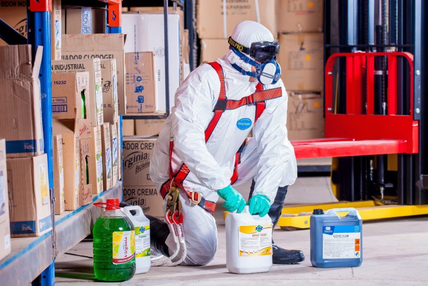 https://2.pakki.org/storage/artikel/47-Chemical Handling.jpg